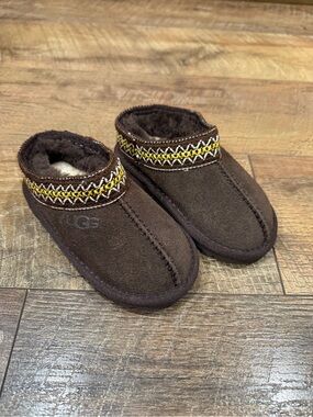 UGG Tasman Toddler Slippers Brown Suede Shearling Lined Cozy Shoes. Size 6 Toddl
